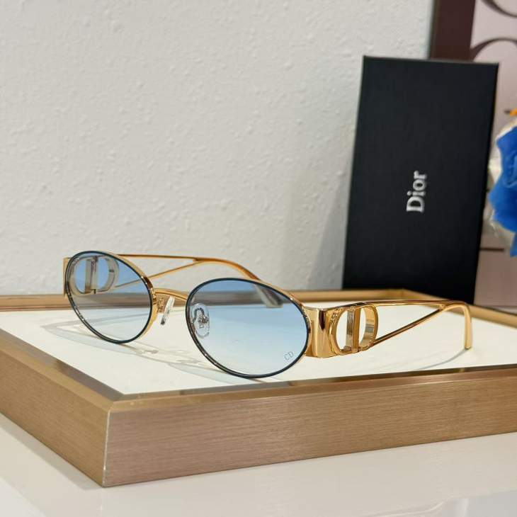 Picture of Dior Sunglasses _SKUfw76250379fw